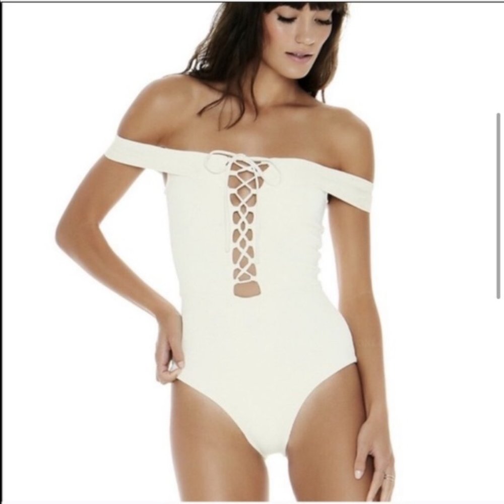 L*Space ANJA Off-Shoulder LACE-UP Ribbed Cream * SALE💜